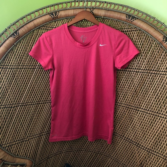 🌹2/30 Nike dry fit T-Shirt - Picture 1 of 2